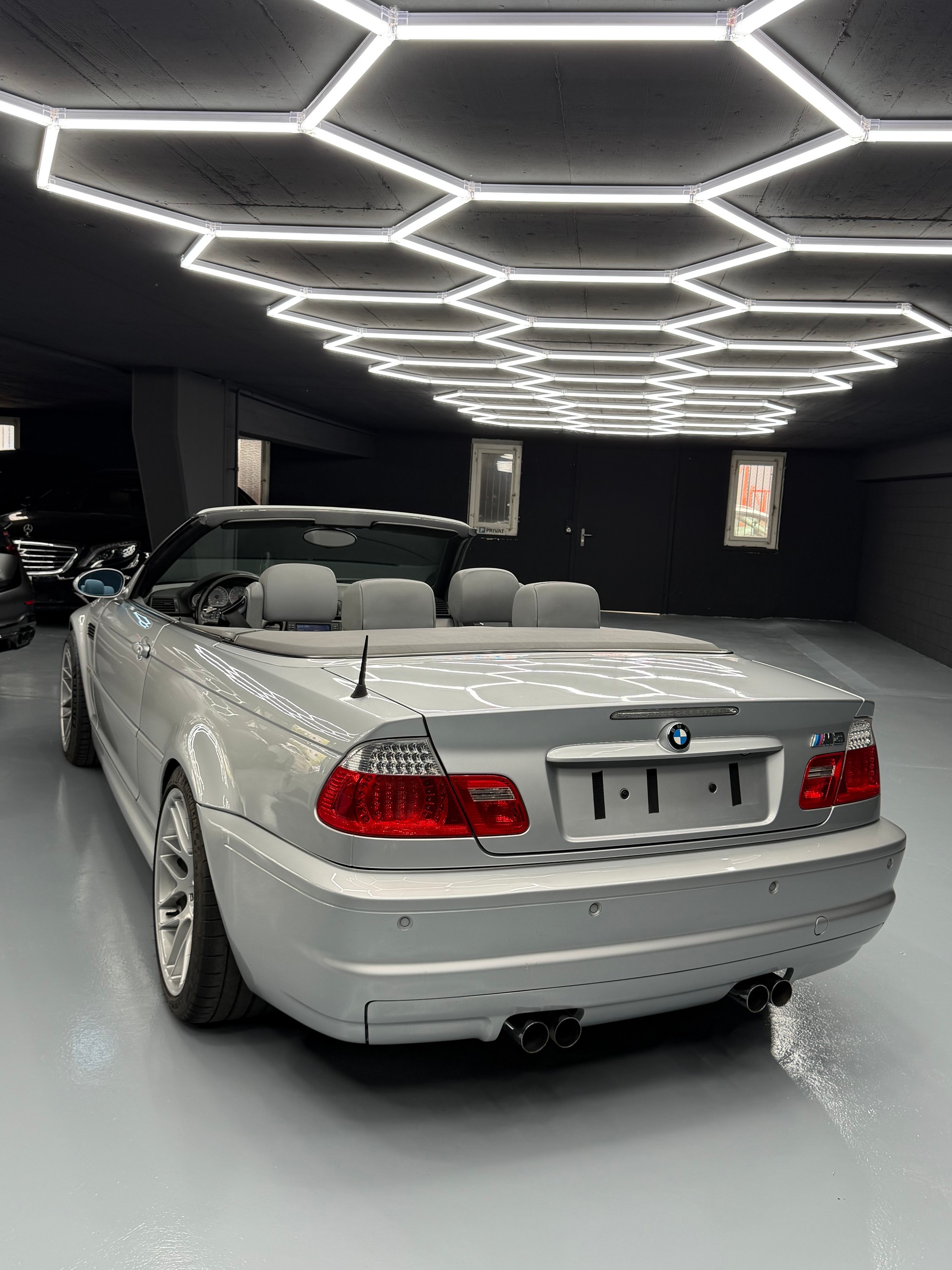 BMW M3 Cabriolet-image-2