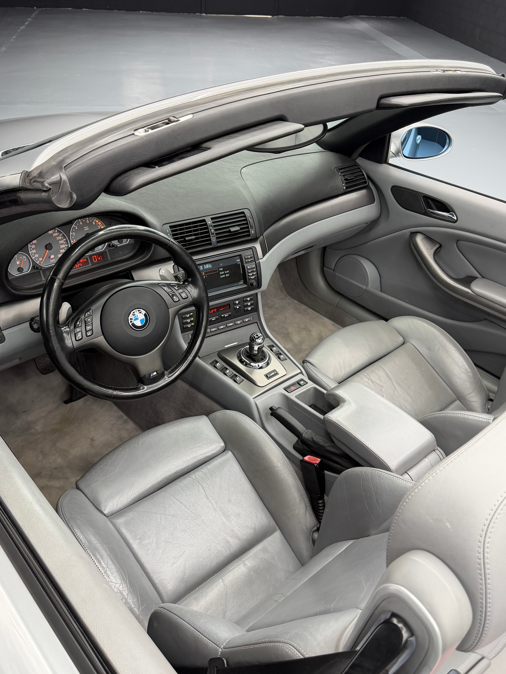 BMW M3 Cabriolet-image-6