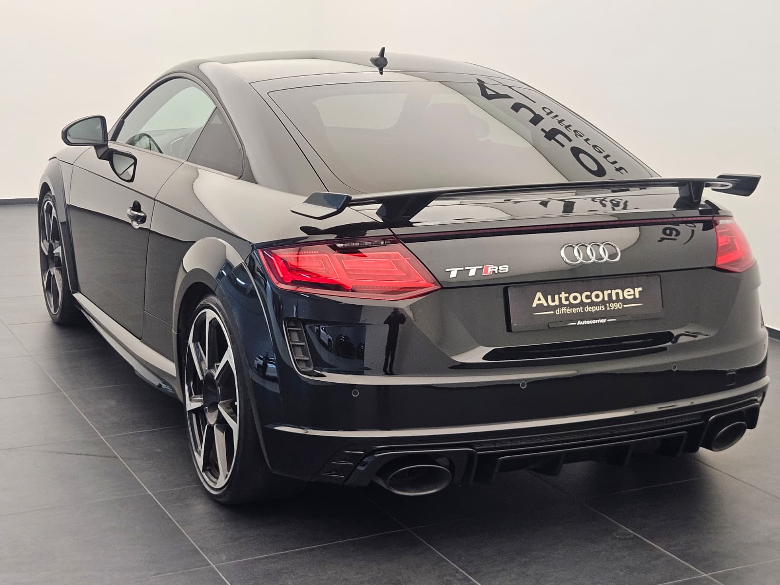 AUDI TT Coupé TTRS quattro S-tronic-image-8