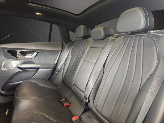 MERCEDES-BENZ EQE 350 4 Matic-image-10