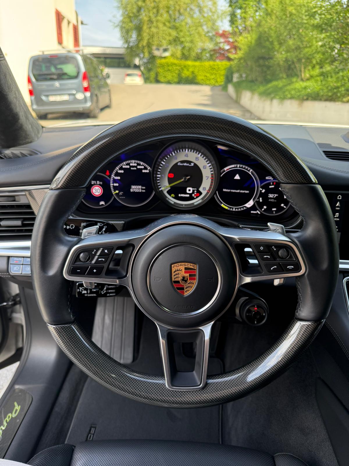 PORSCHE Panamera Turbo S E-Hybrid PDK *CH-Fahrzeug / Approved*-image-7