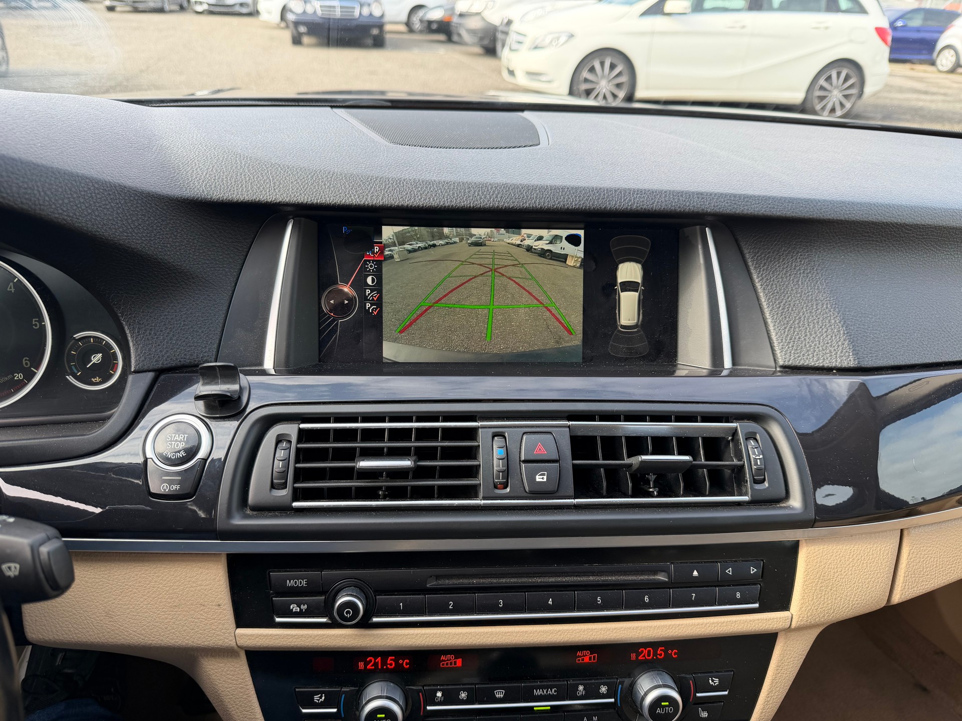 BMW 520d Touring Luxury Line Steptronic-image-18
