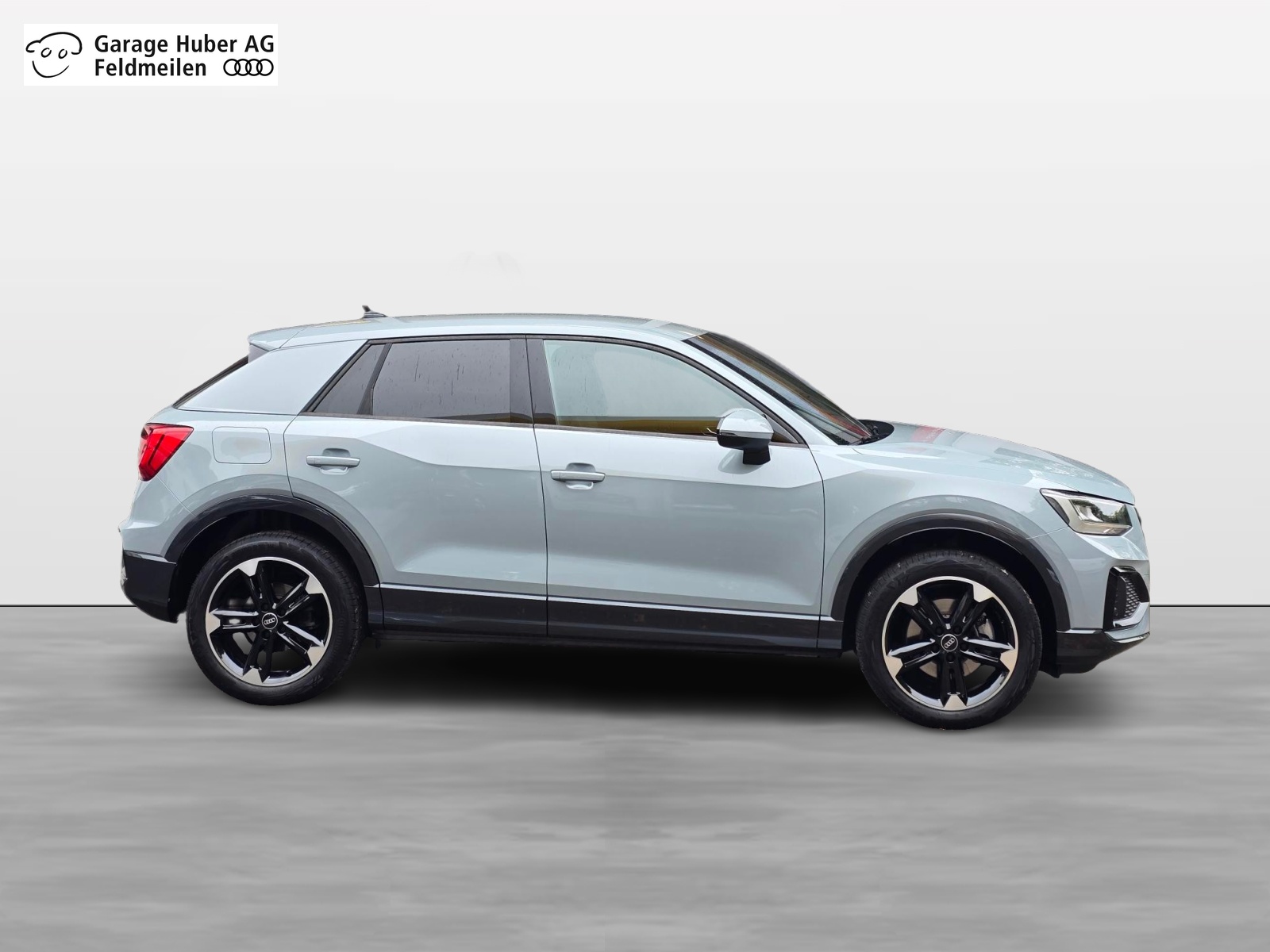 AUDI Q2 40 TFSI advanced Attraction quattro S-tronic-showroom-element-1