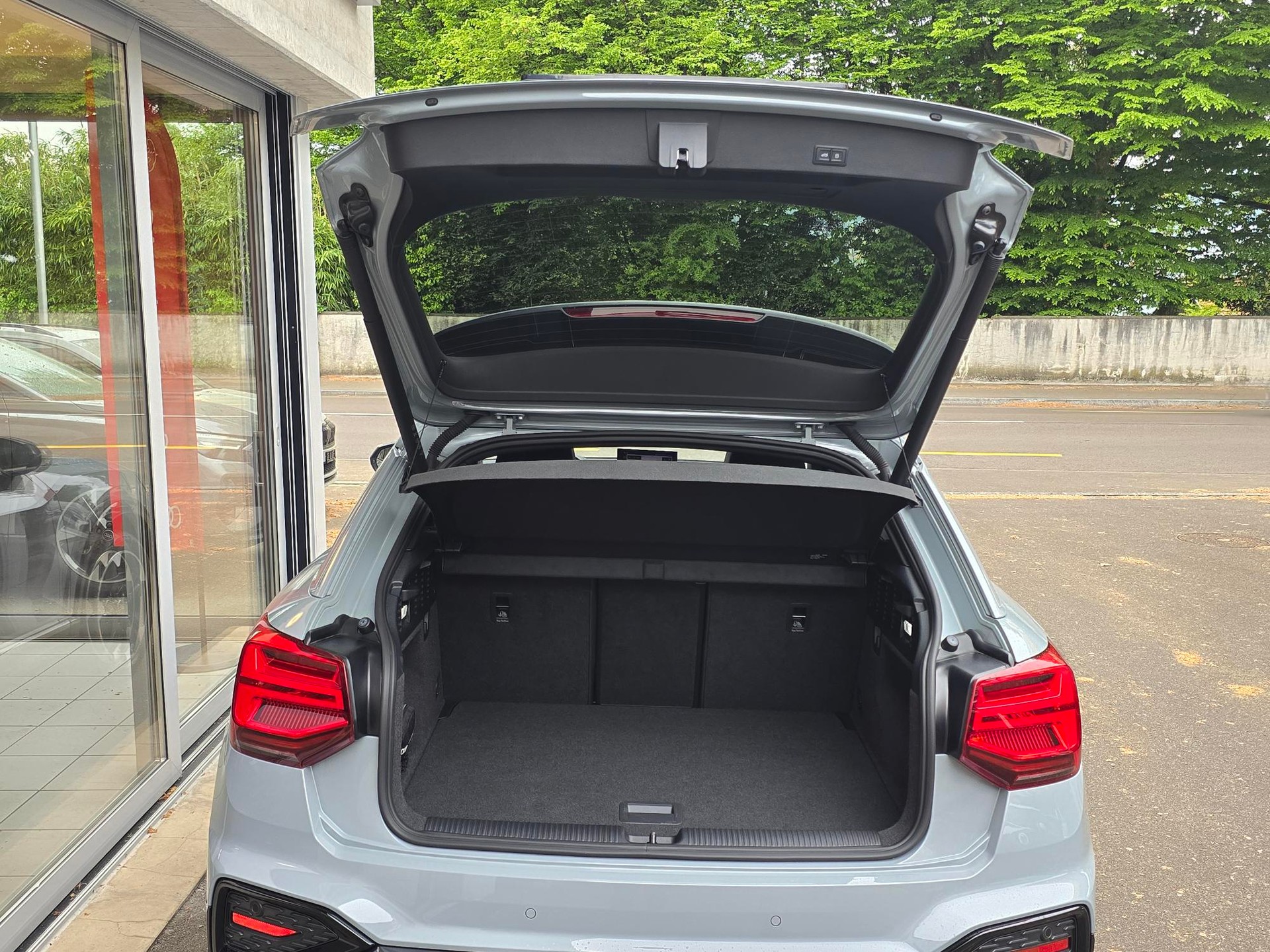 AUDI Q2 40 TFSI advanced Attraction quattro S-tronic-image-9