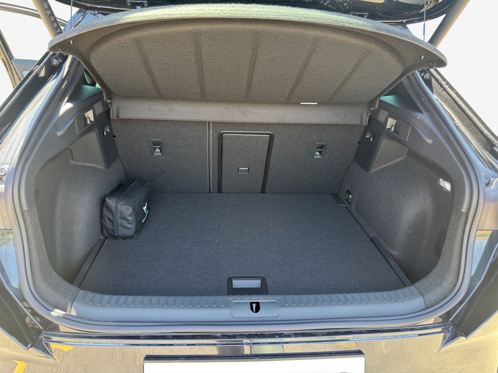 CUPRA Formentor 1.5 e-HYBRID pHEV VZ DSG-image-11