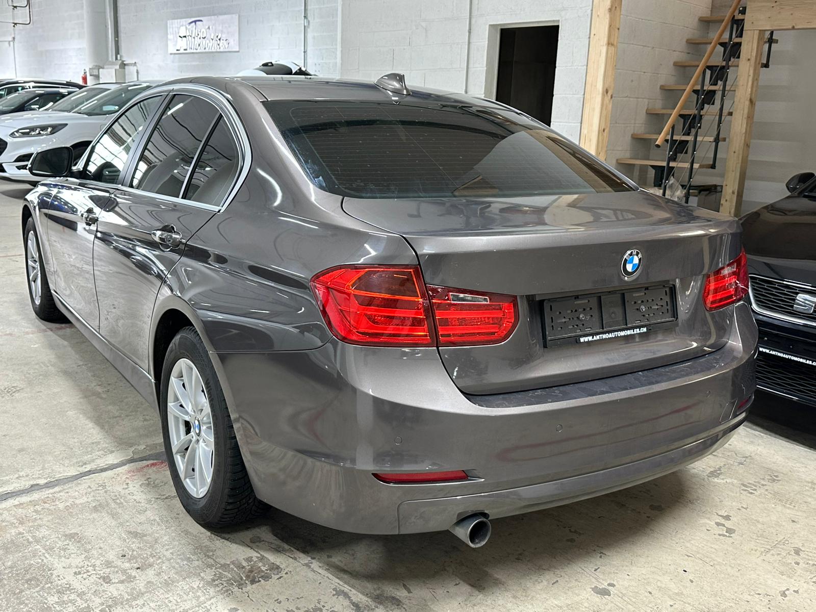 BMW 320i Steptronic-image-4