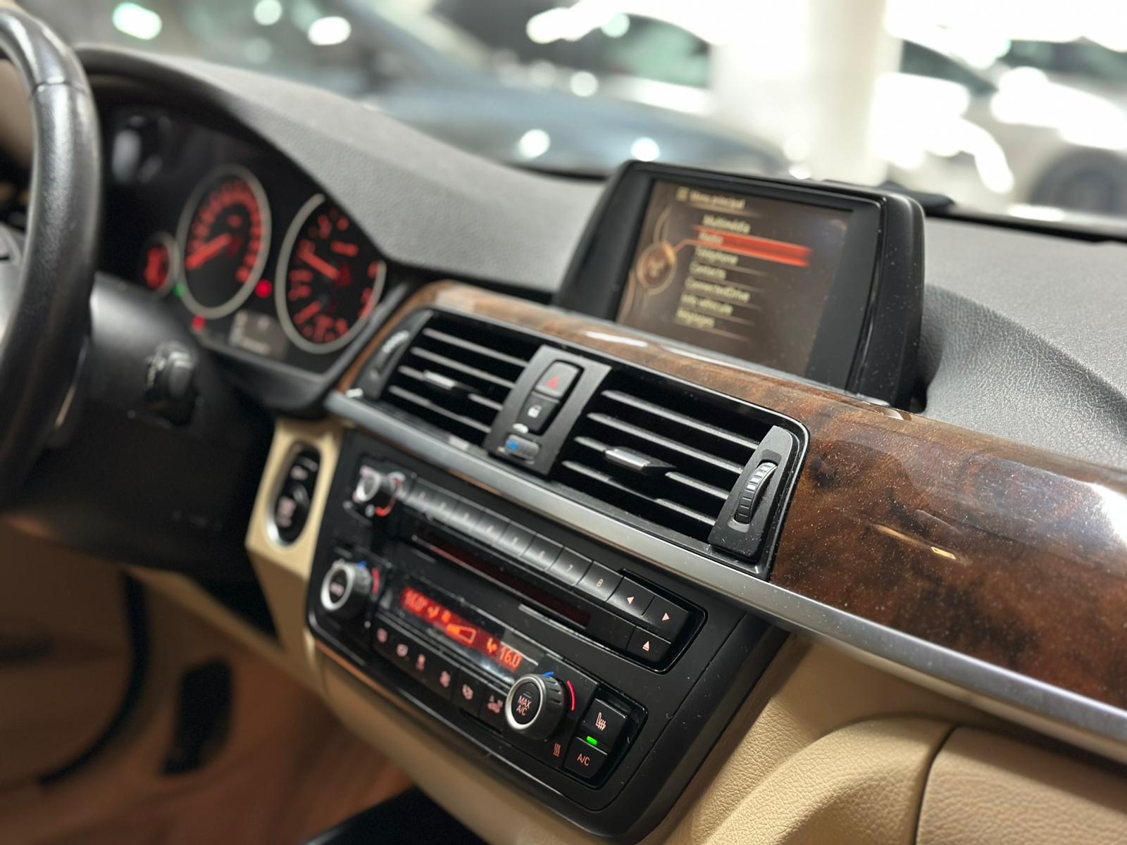 BMW 320i Steptronic-image-13
