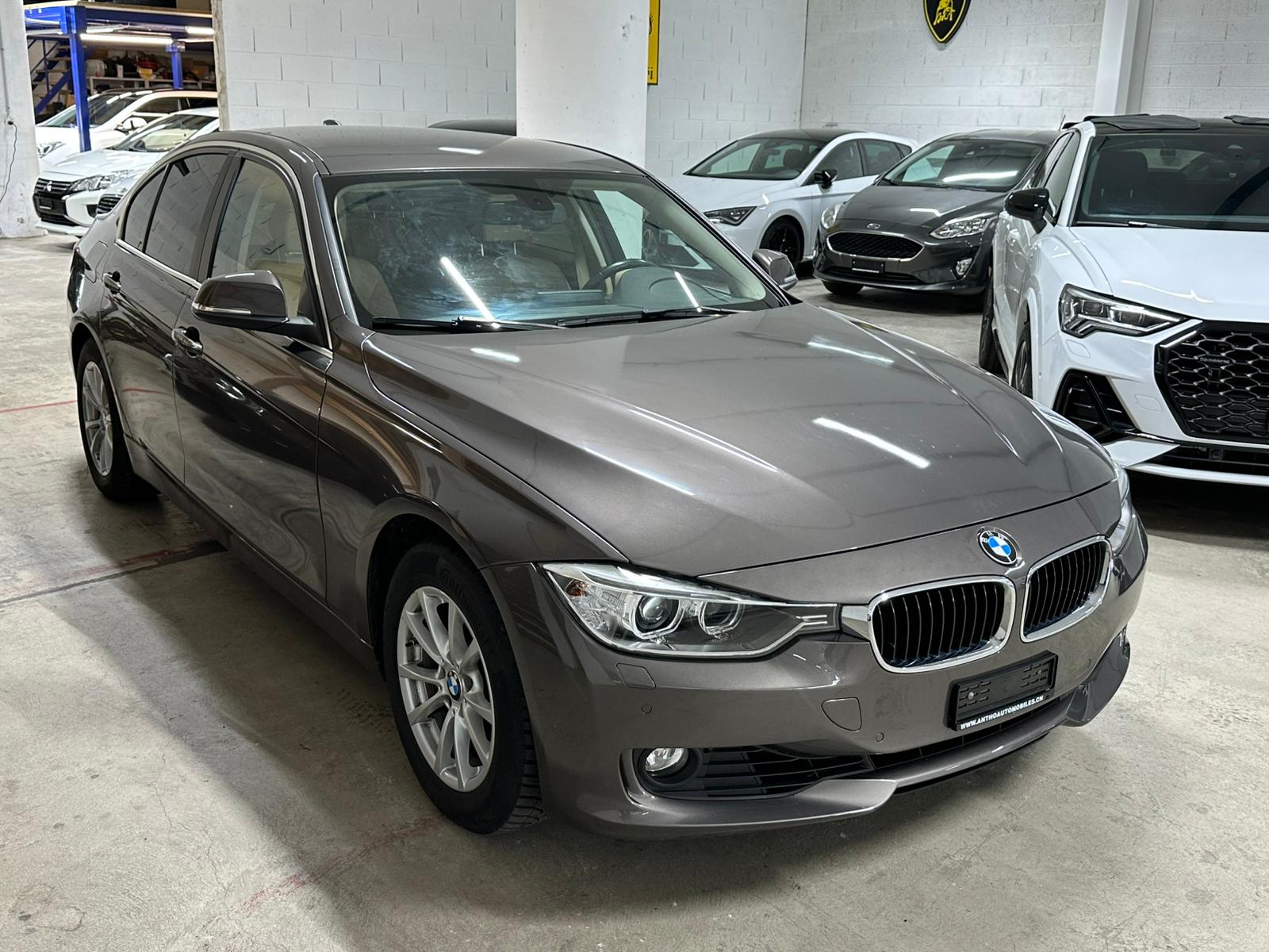 BMW 320i Steptronic-image-1