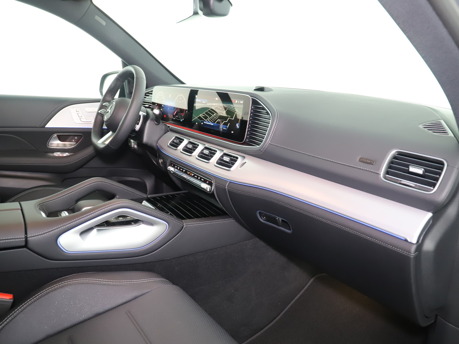 MERCEDES-BENZ GLE 300 d 4Matic-image-11