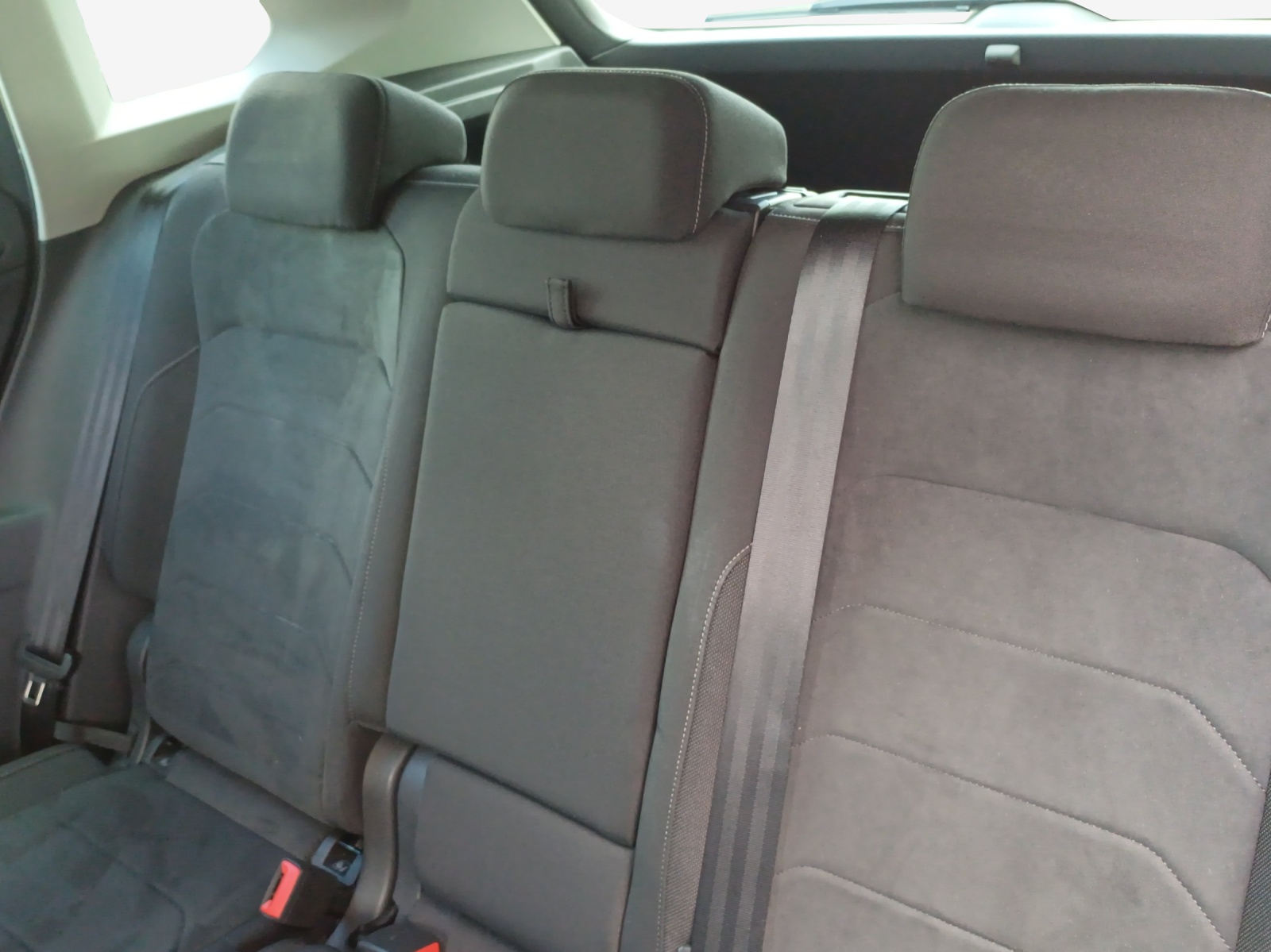 VW Tiguan 2.0TSI Elegance 4Motion DSG-image-11