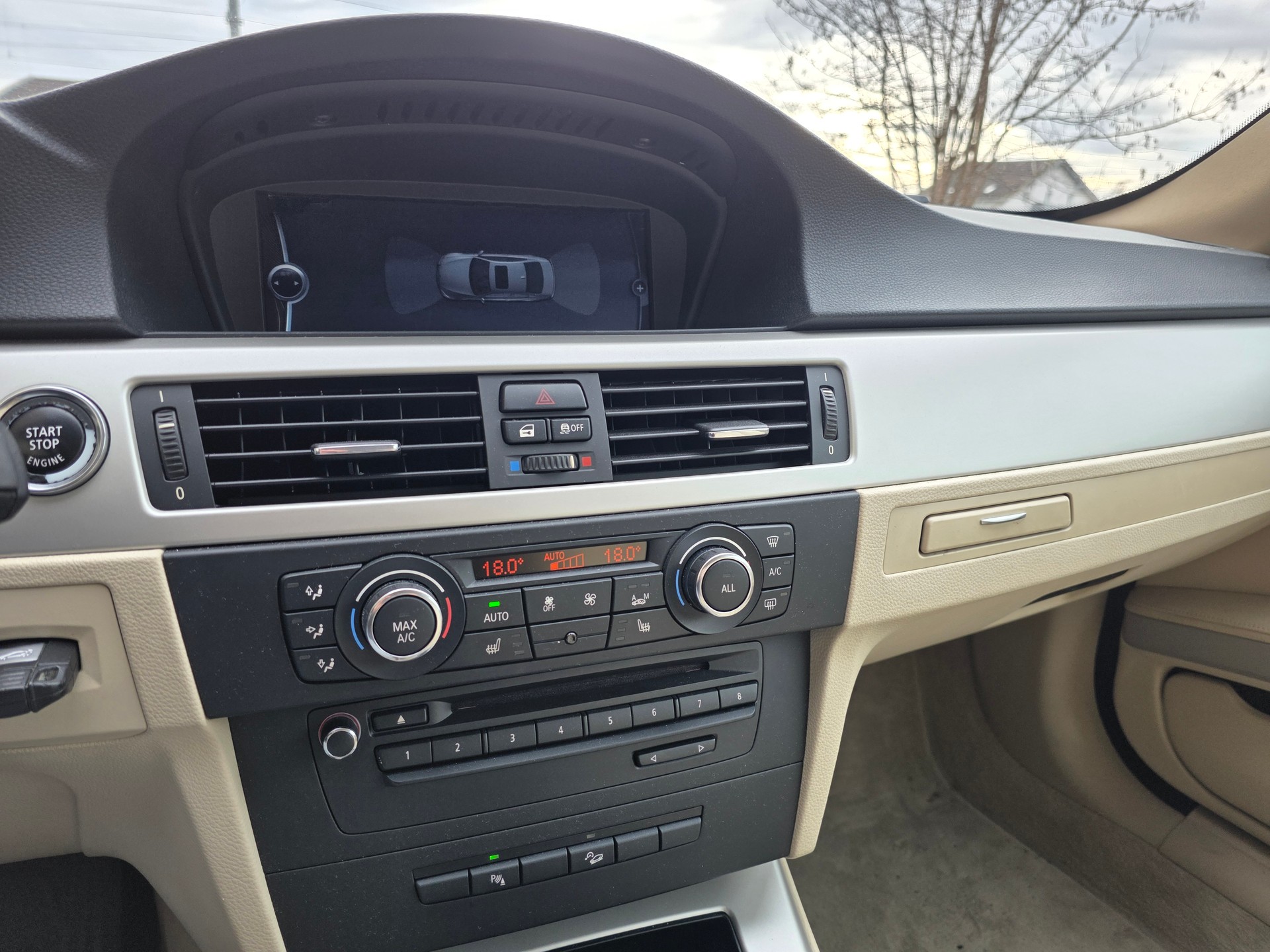 BMW 325i xDrive Coupé Steptronic-image-8