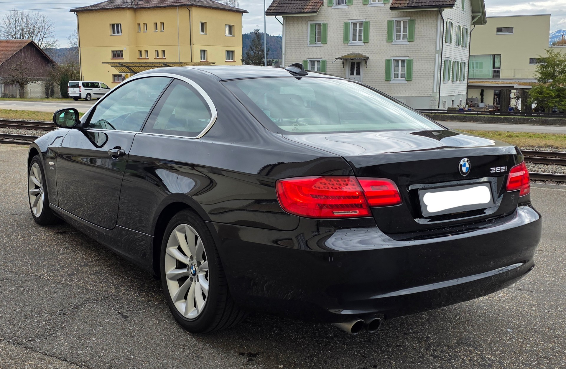 BMW 325i xDrive Coupé Steptronic-image-3