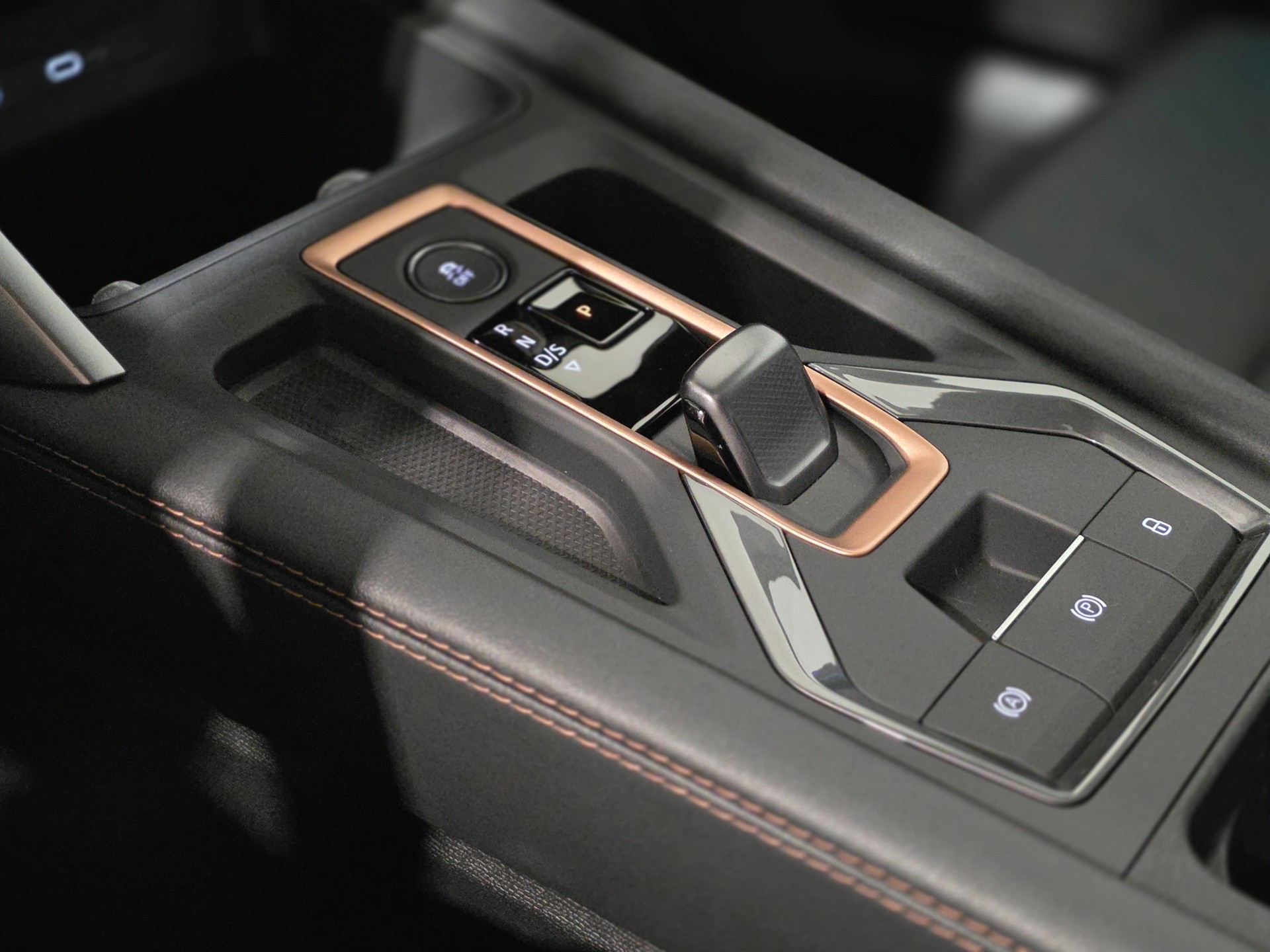 CUPRA LEON 2.0 TSI VZ 300 DSG-image-12