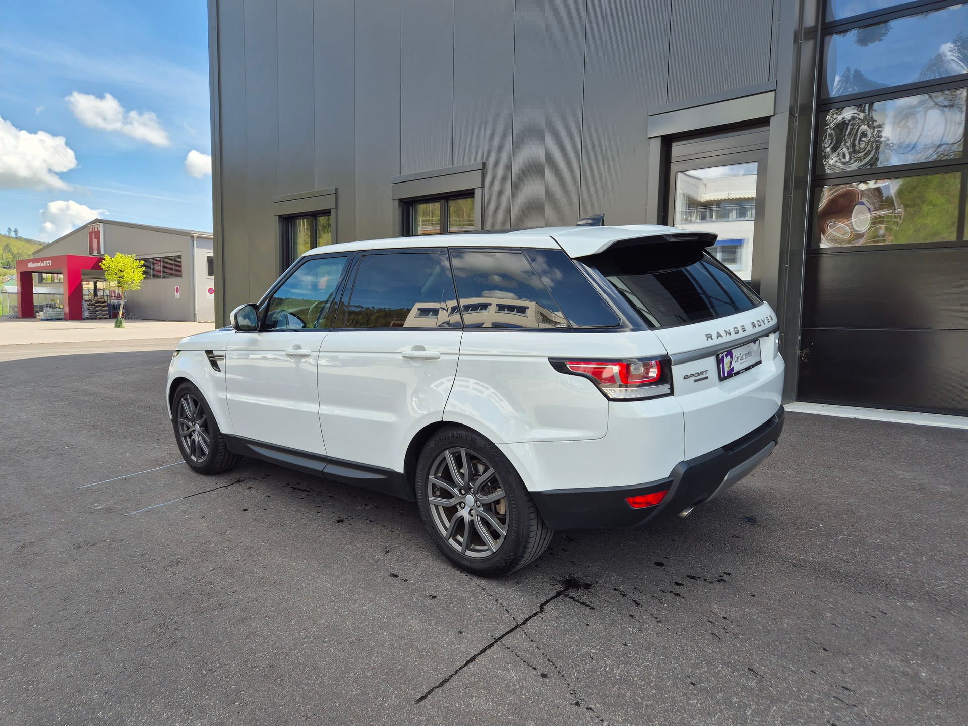 LAND ROVER Range Rover Sport 3.0 TDV6 SE Automatic-image-2