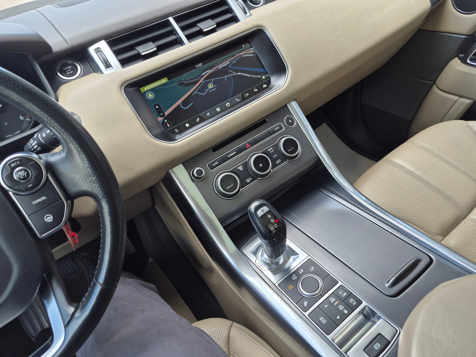 LAND ROVER Range Rover Sport 3.0 TDV6 SE Automatic-image-10
