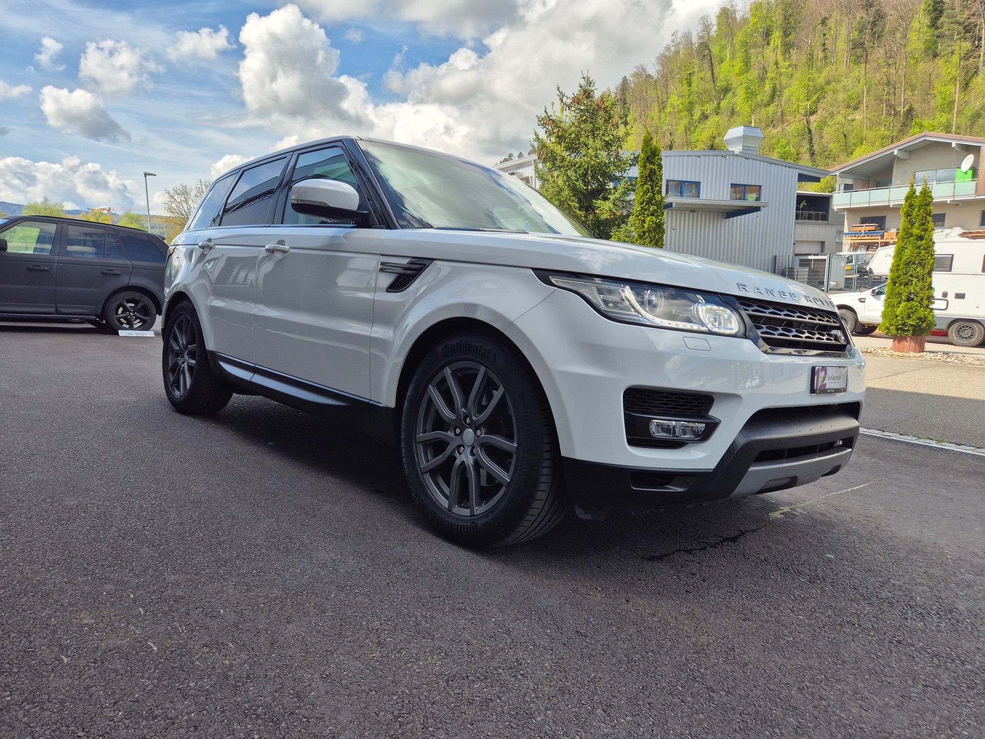 LAND ROVER Range Rover Sport 3.0 TDV6 SE Automatic-image-4