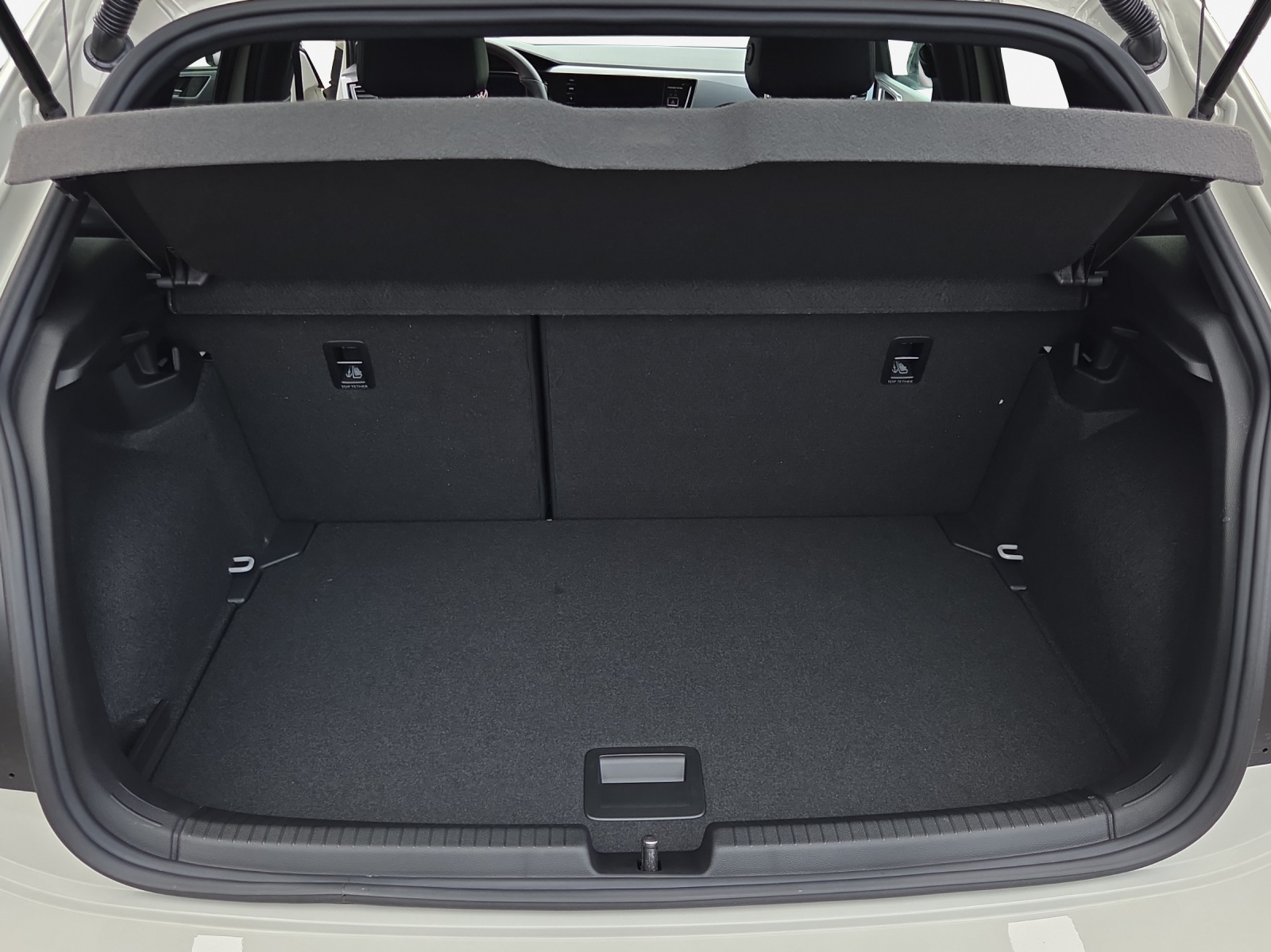 VW Polo 2.0 TSI GTI DSG-image-11