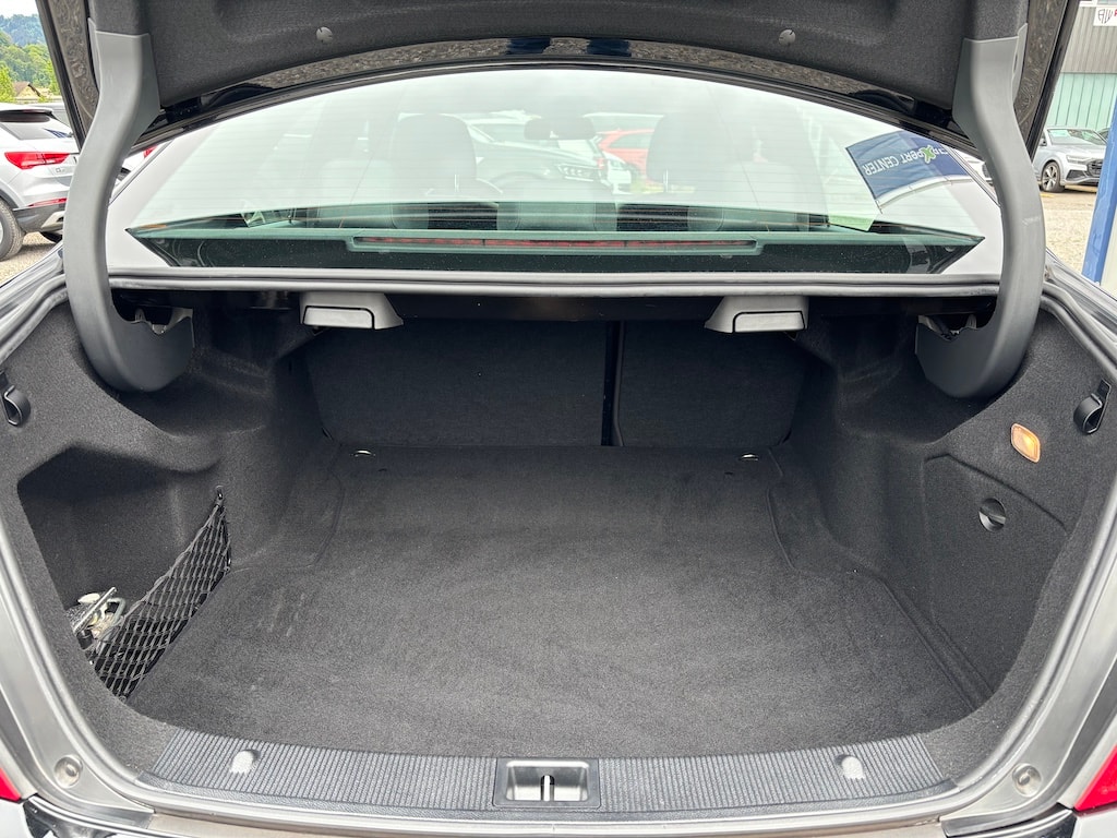 MERCEDES-BENZ C 180 Kompressor BlueEff. AMG Line Avantgarde Aut.-image-13