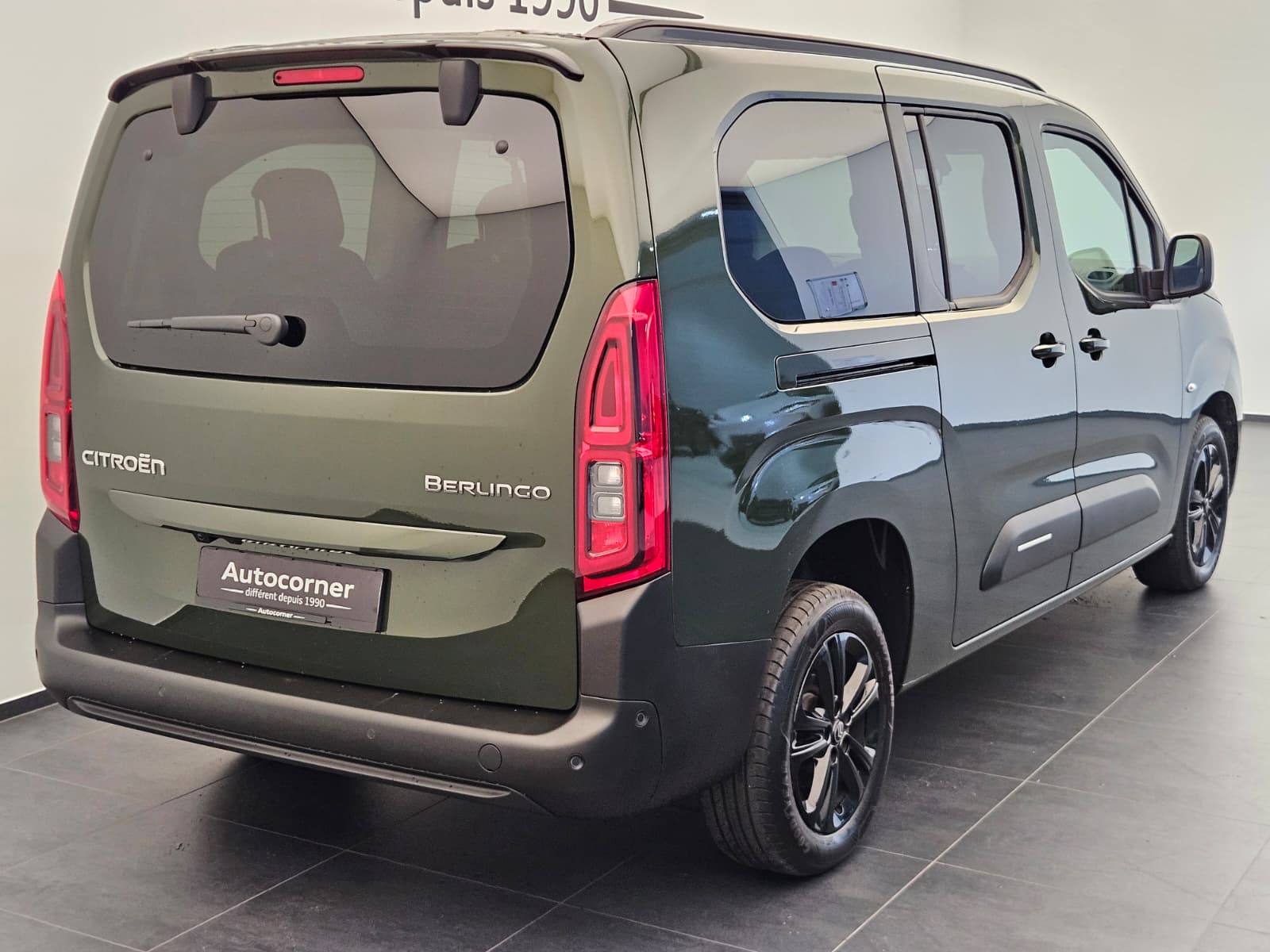 CITROEN Berlingo 1.5 BlueHDi 130 XL 7 Plätze Max EAT8-image-6