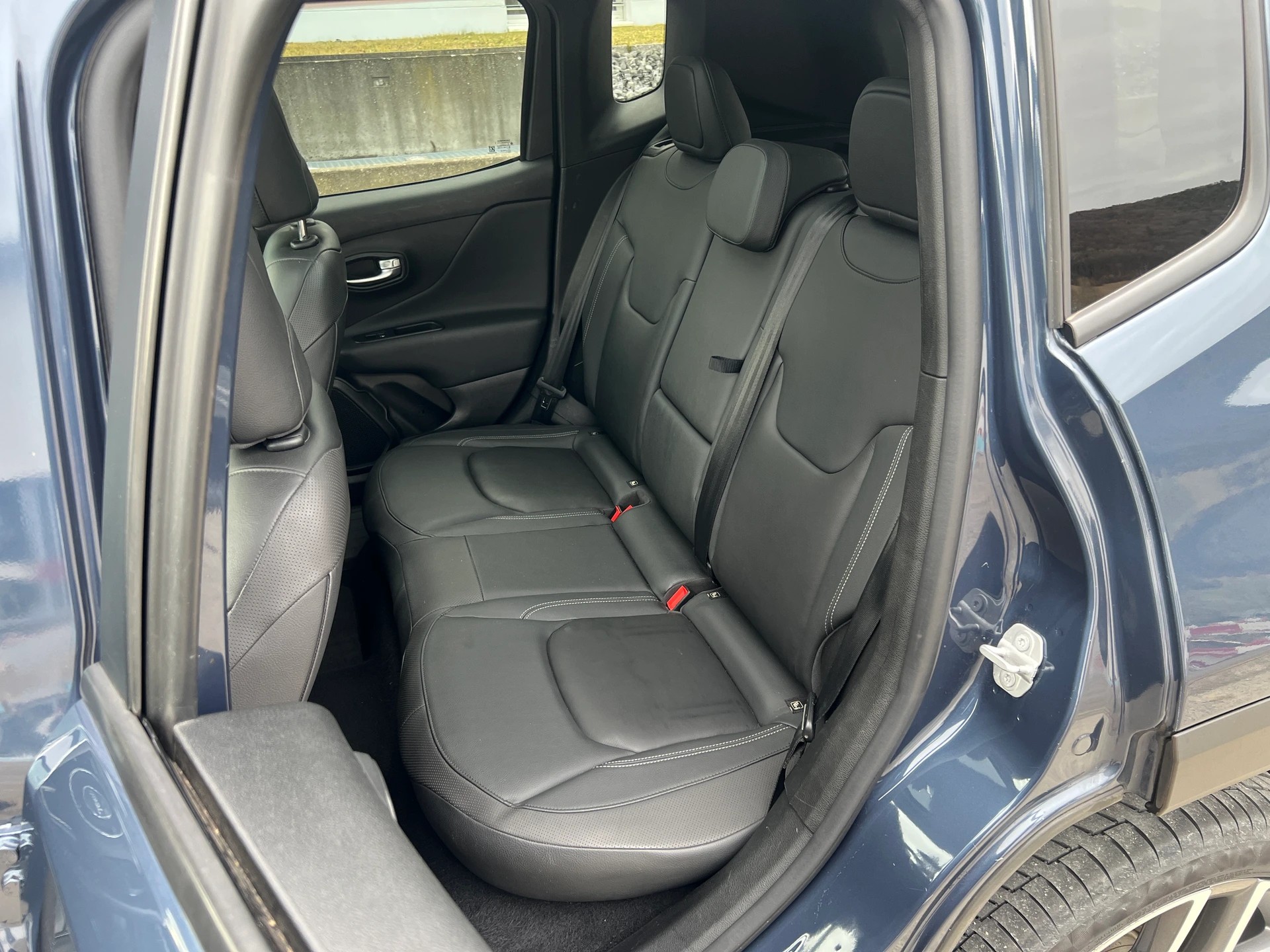 JEEP Renegade 1.3 Turbo Limited AWD * Leder * Panoramadach *-image-13