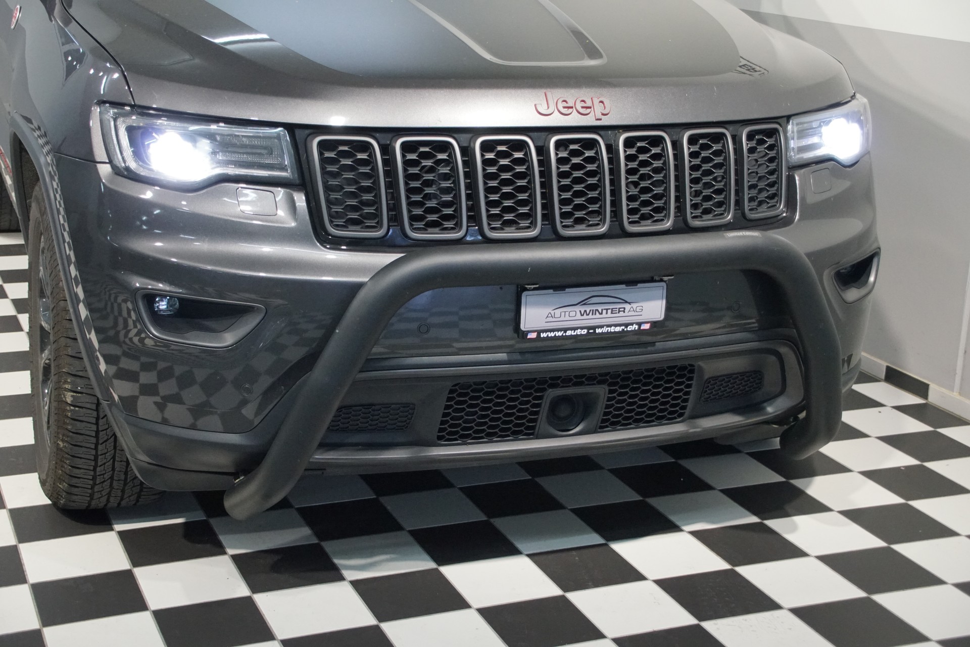 JEEP Grand Cherokee 3.0 CRD Trailhawk Automatic-image-3