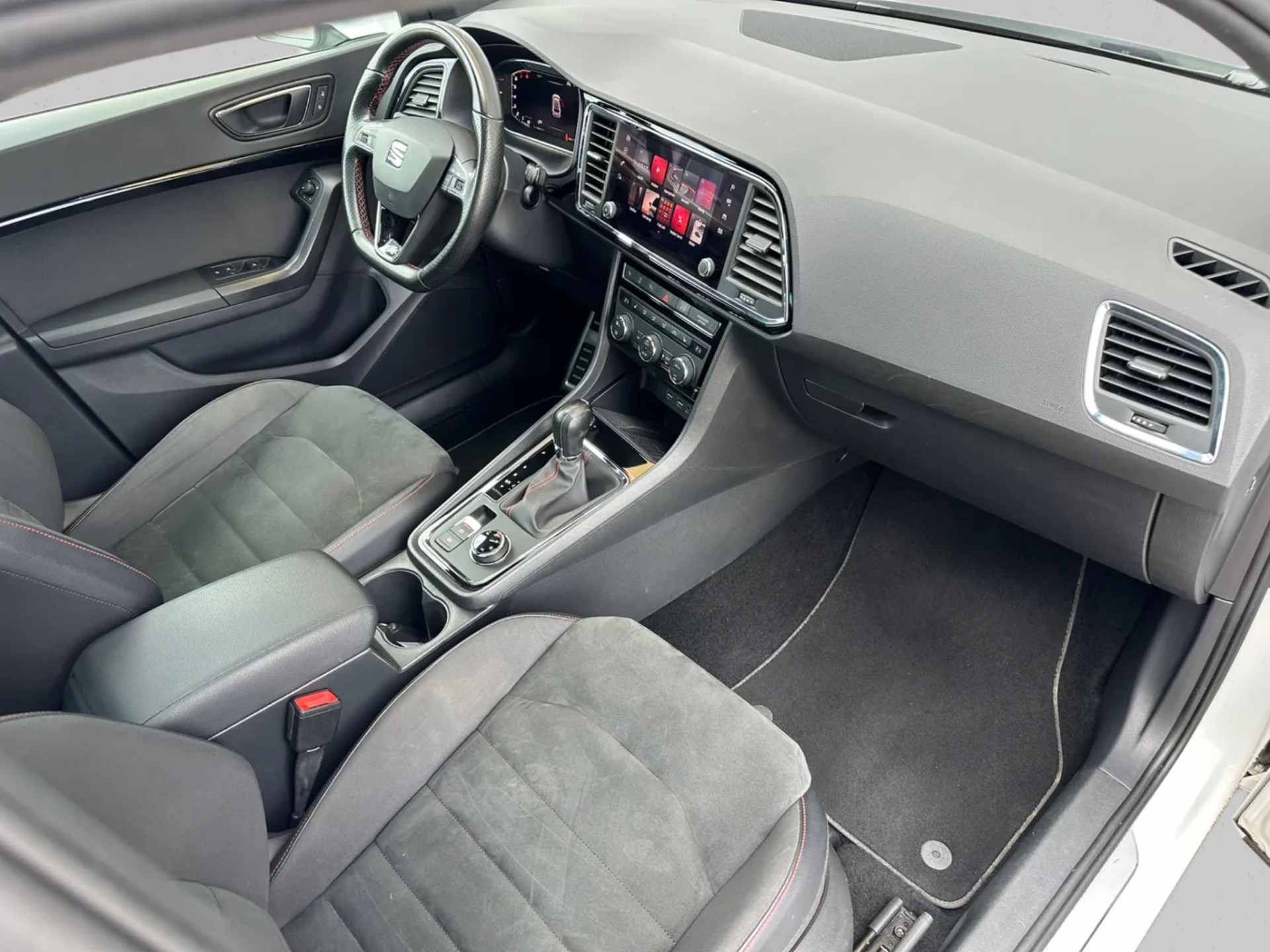 SEAT Ateca 2.0 TSI SWISS FR 4Drive DSG-image-7