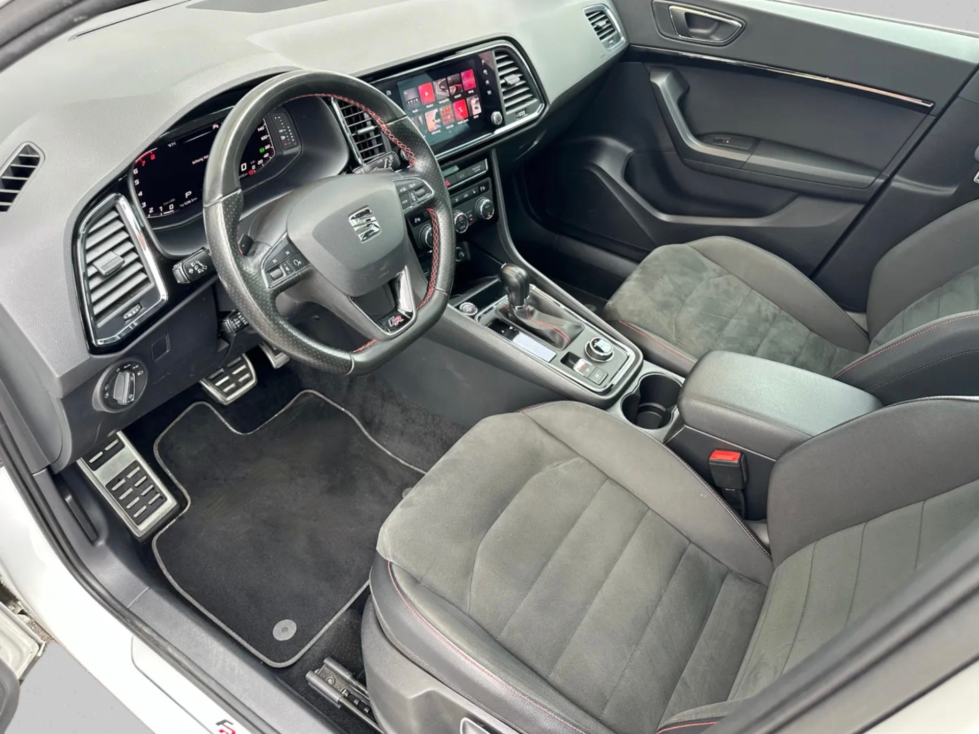 SEAT Ateca 2.0 TSI SWISS FR 4Drive DSG-image-6
