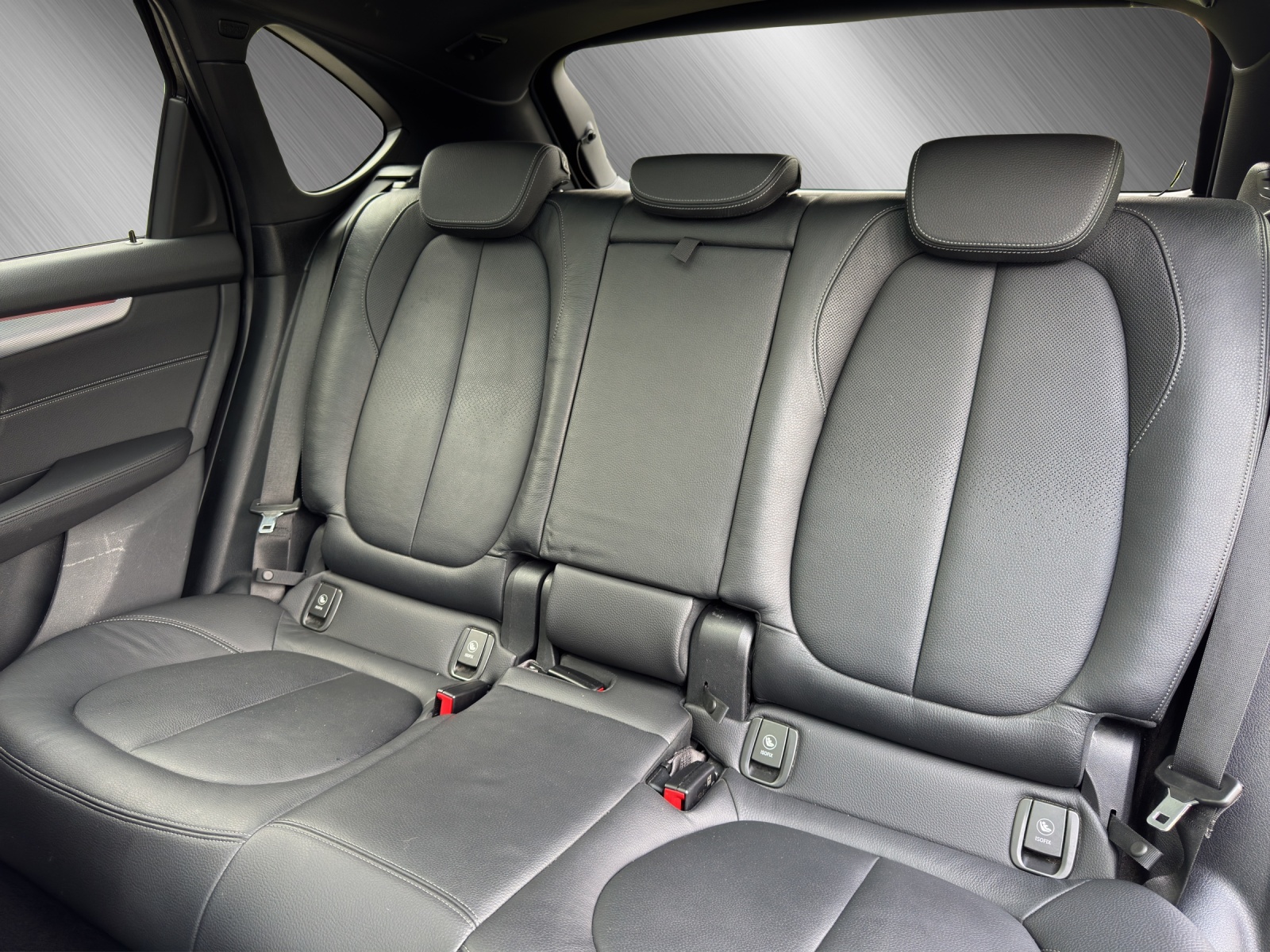 BMW 225xe Active Tourer-image-16