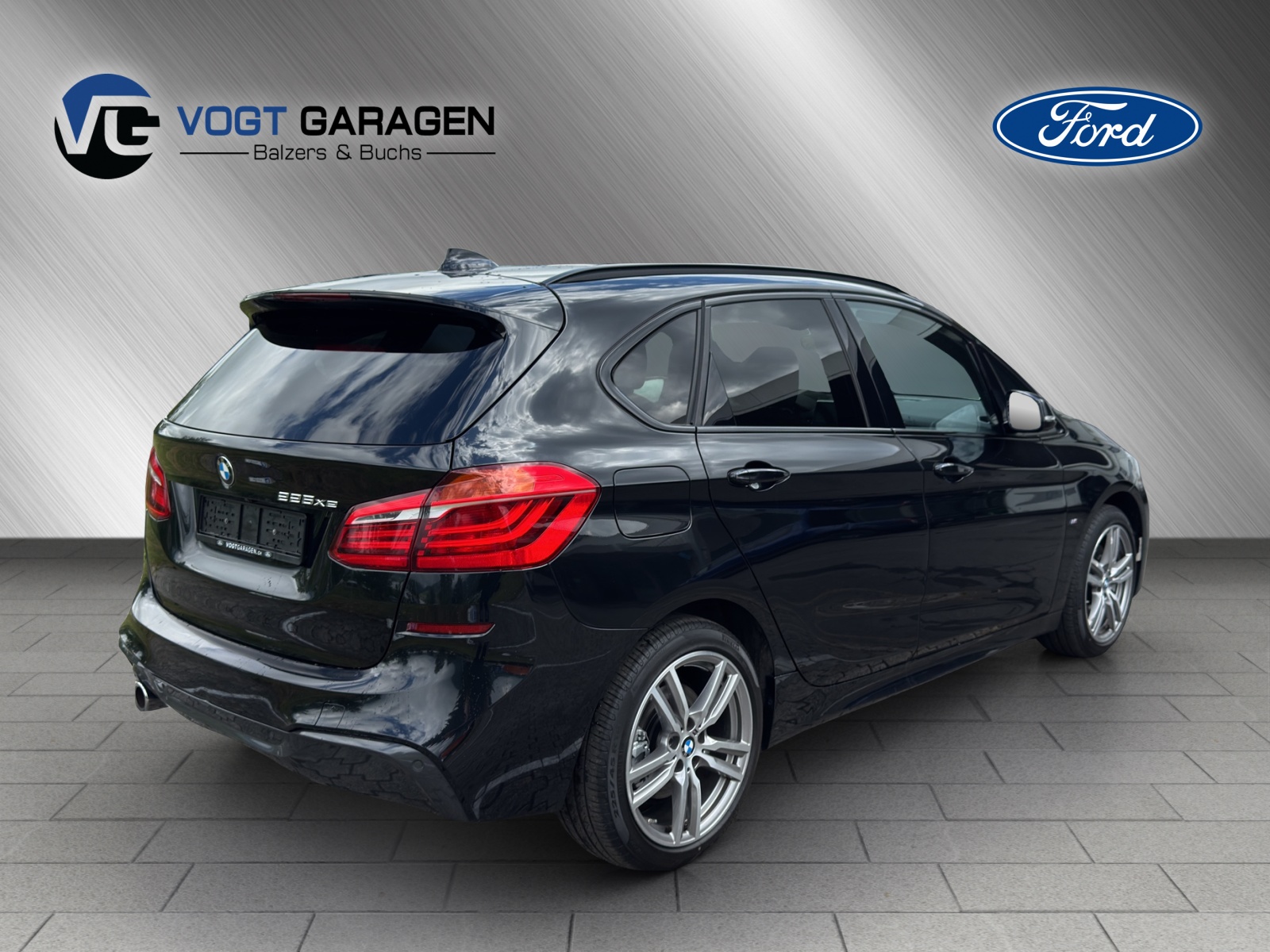 BMW 225xe Active Tourer-image-5