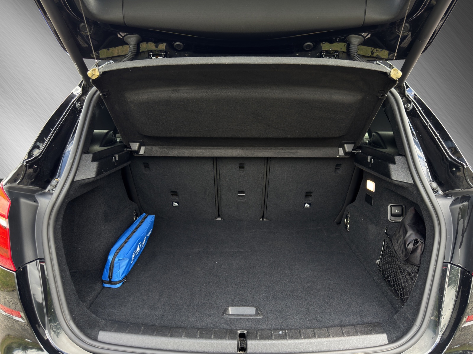 BMW 225xe Active Tourer-image-17