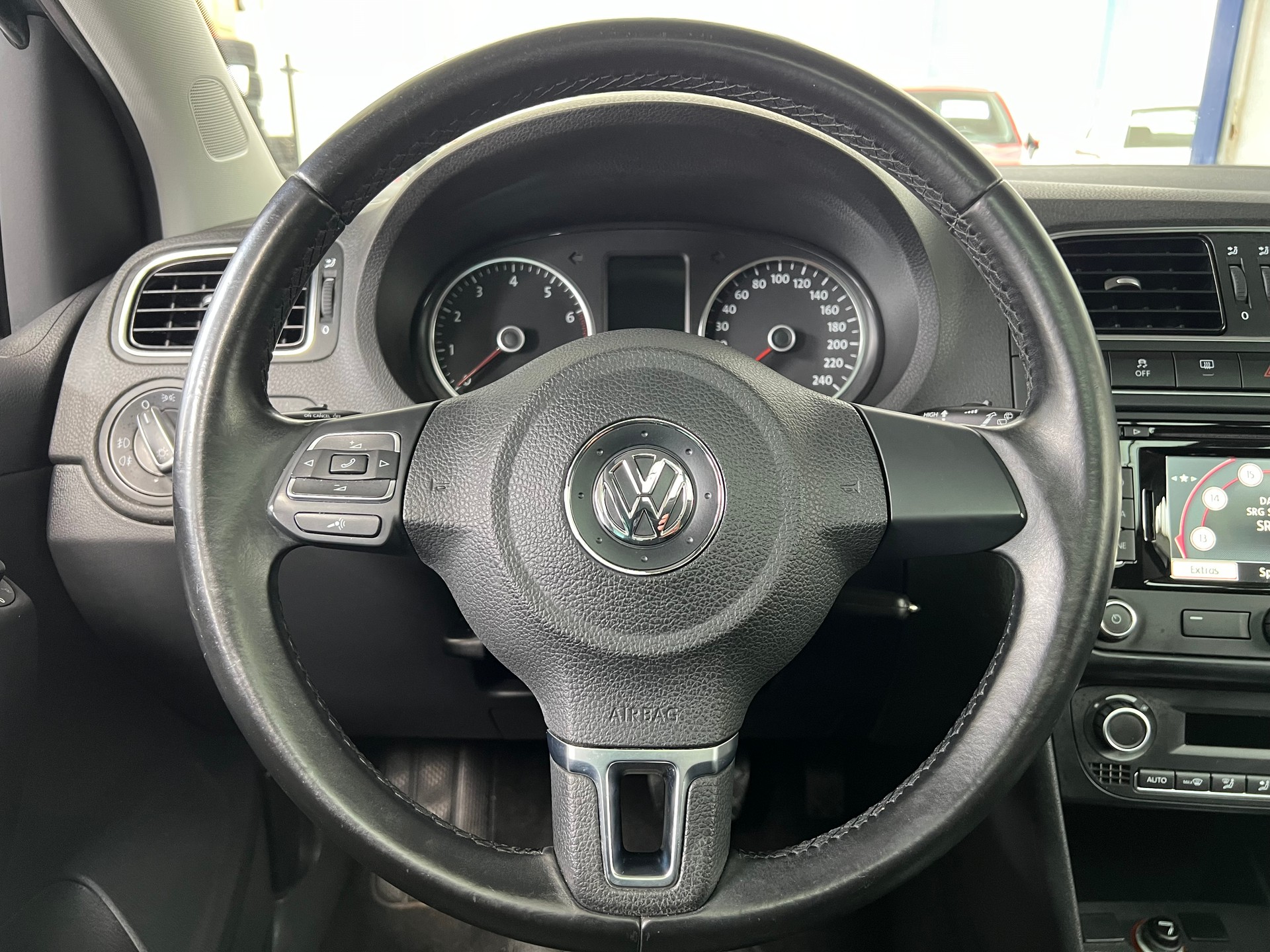 VW Polo 1.2 TSI R-Line Design DSG-image-6