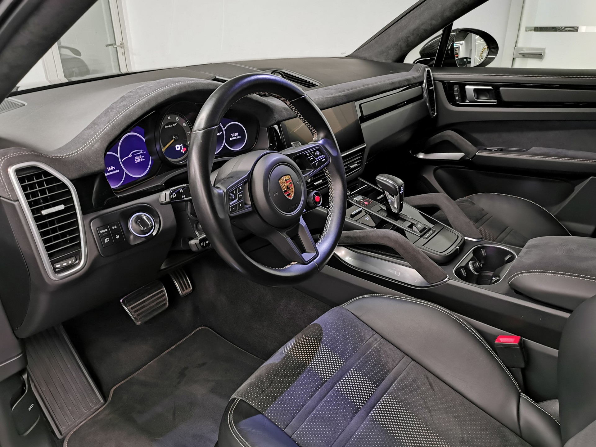 PORSCHE Cayenne Turbo GT PTS-image-7