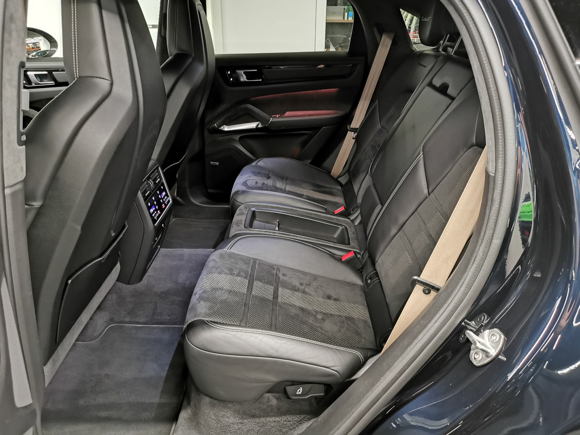 PORSCHE Cayenne Turbo GT PTS-image-13