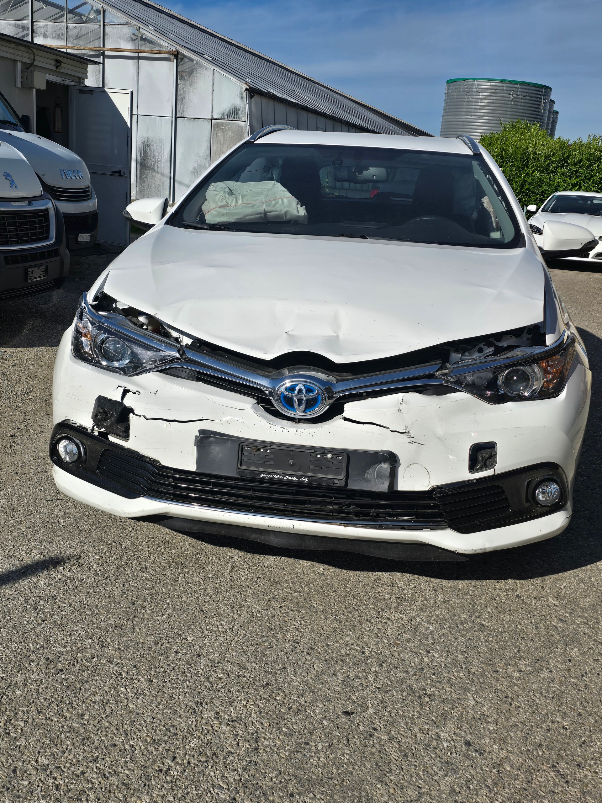 TOYOTA Auris Touring Sports 1.8 HSD Terra e-CVT-image-0