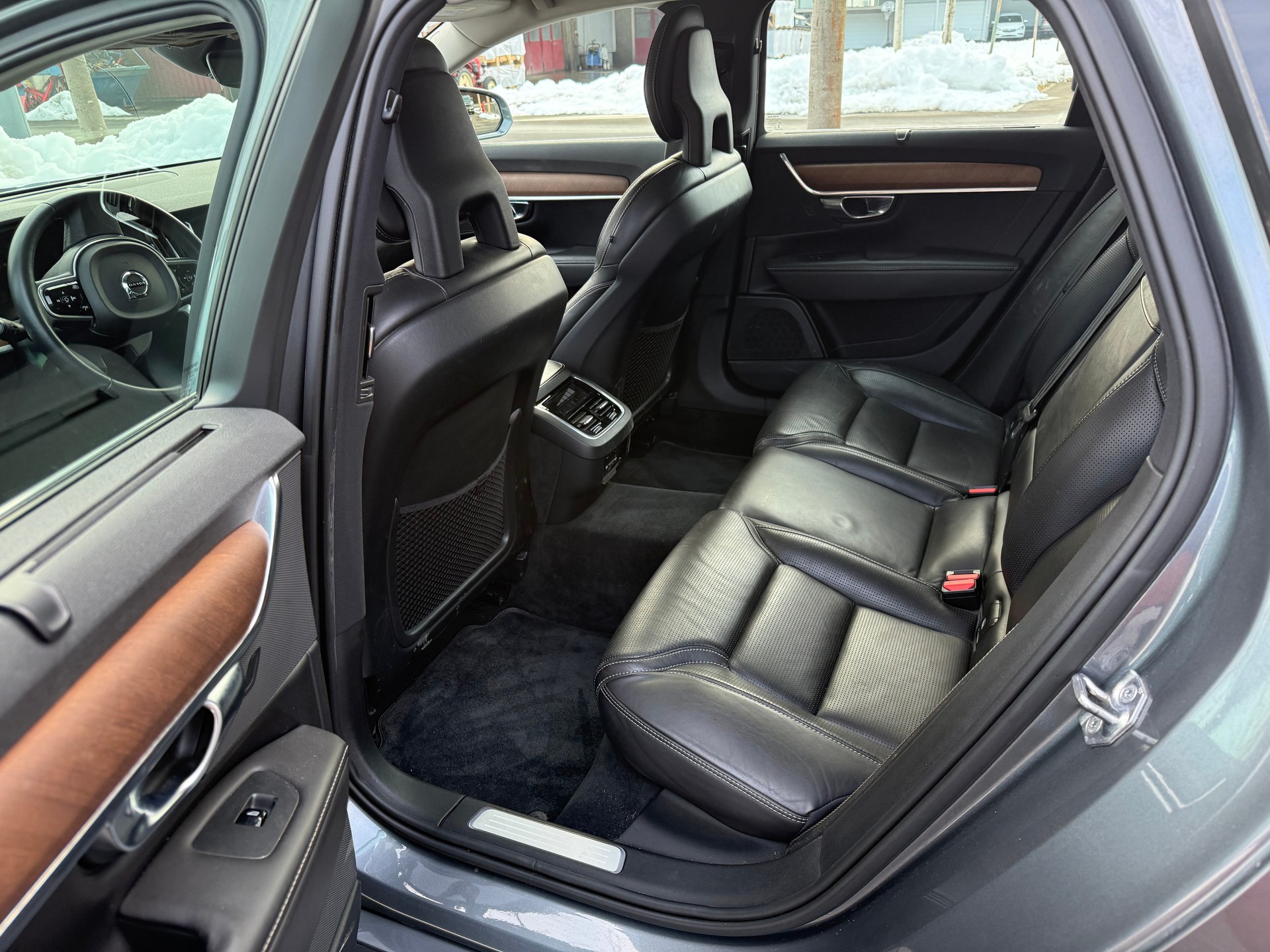VOLVO 2.0 D5 Inscription AWD-image-7