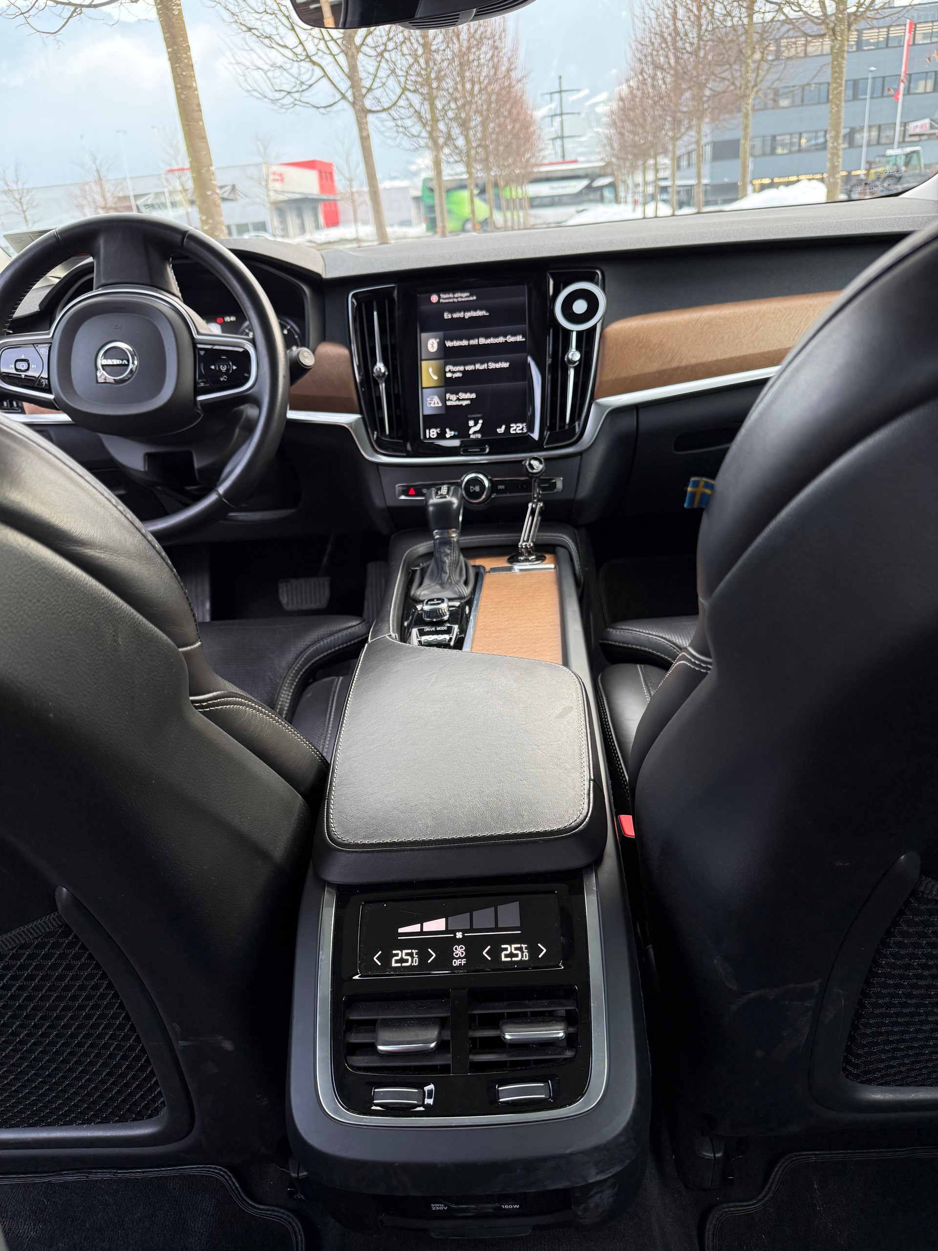VOLVO 2.0 D5 Inscription AWD-image-11