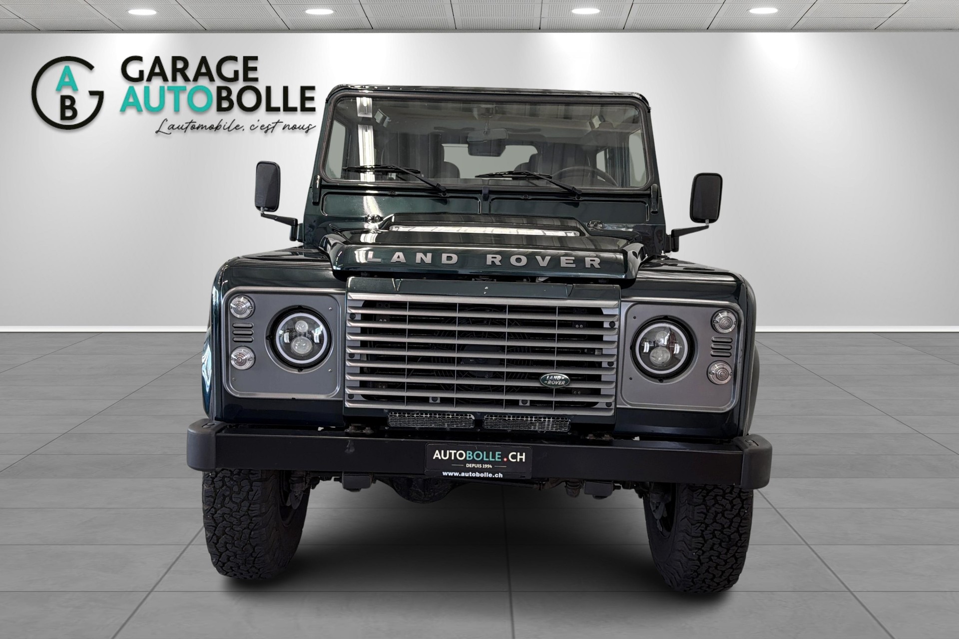 LAND ROVER Defender 90 2.2 TD4 Station Wagon-image-1