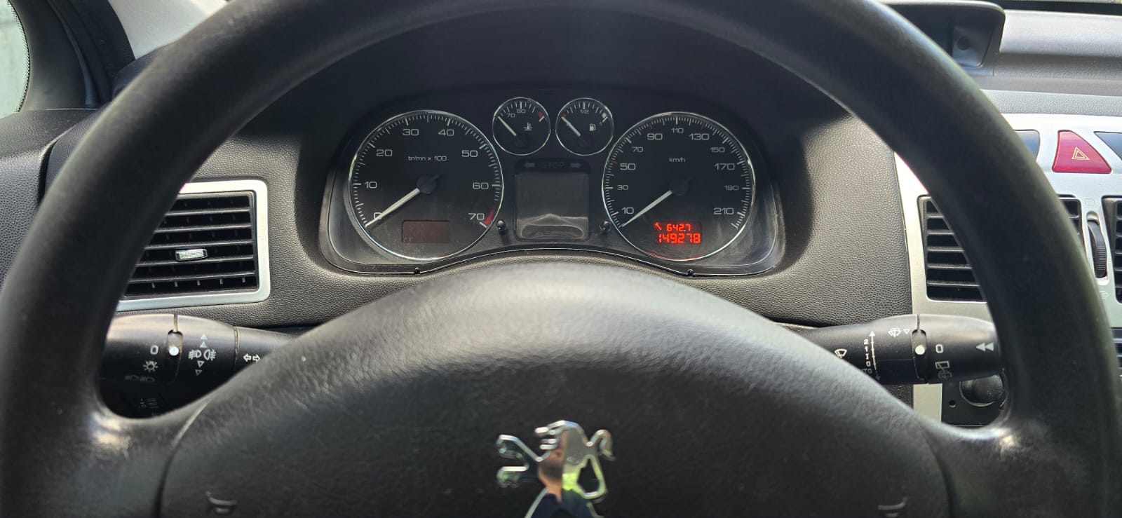 PEUGEOT 307 2.0 16V XS automatique-image-9