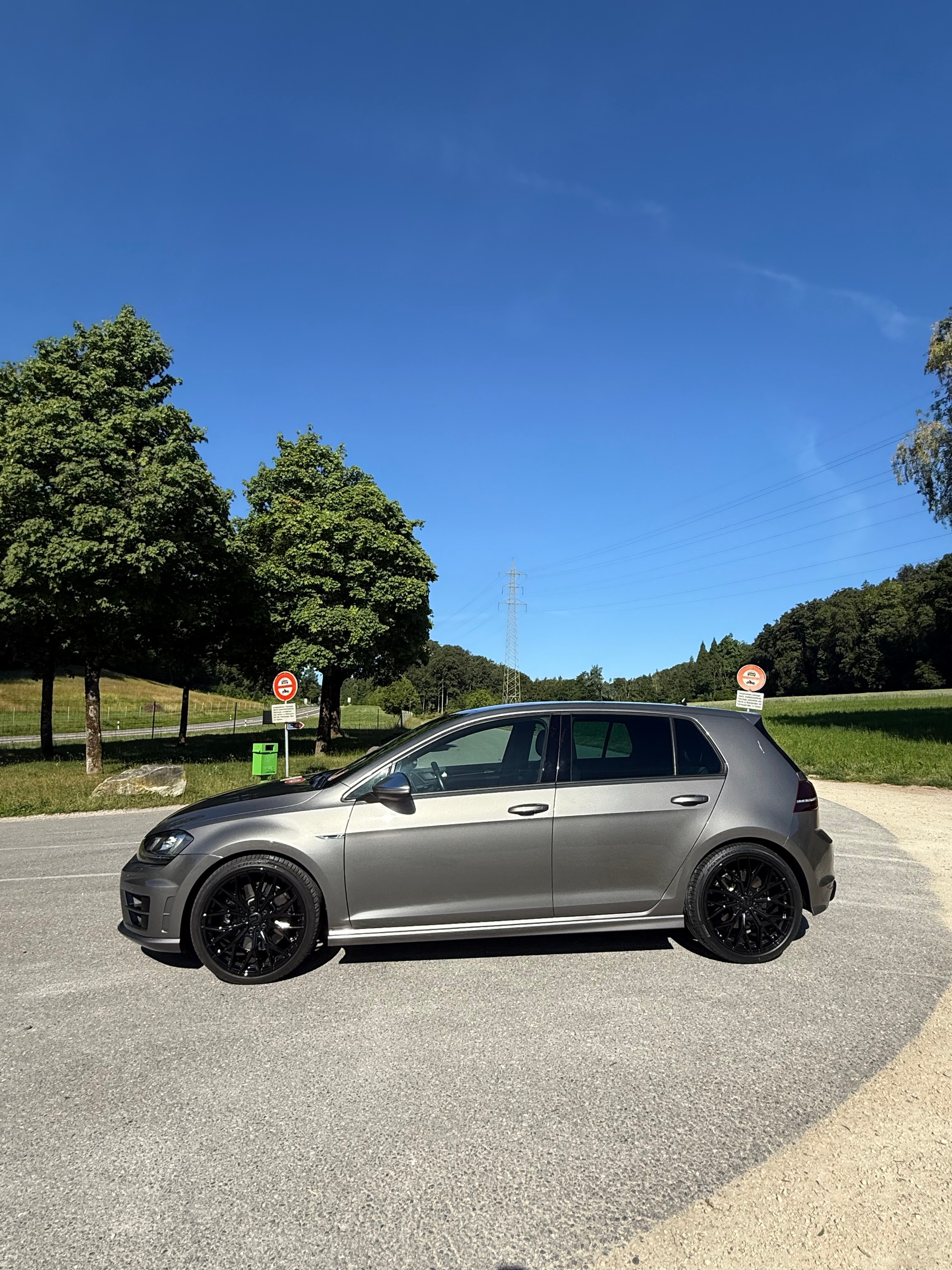 VW 2.0 TSI R DSG 4motion-image-1