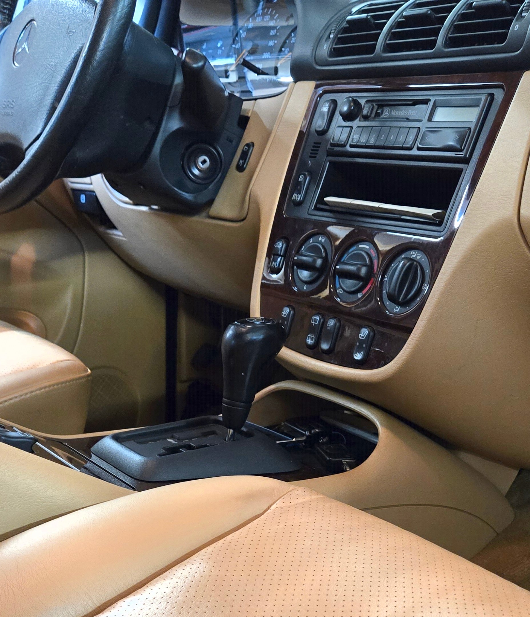 MERCEDES-BENZ ML 320 Automatic-image-13