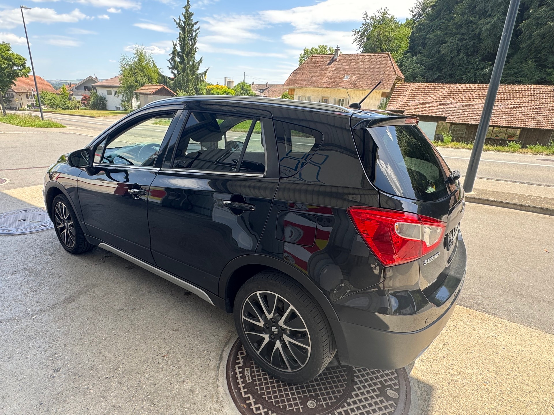 SUZUKI SX4 S-Cross 1.6 TD Compact+ 4WD TCSS-image-5