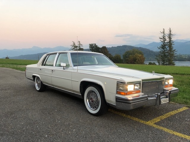 CADILLAC FLEETWOOD-image-4