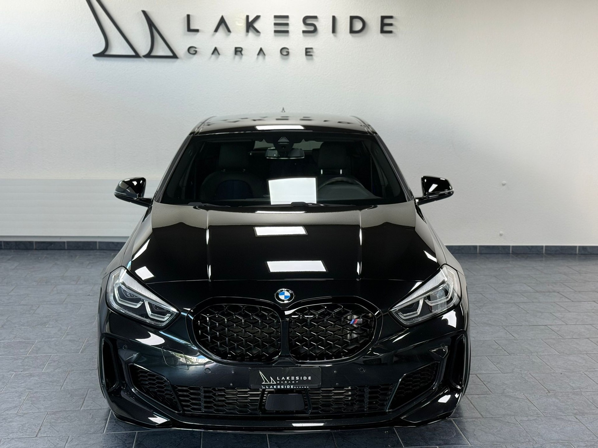 BMW M135i xDrive Steptronic-image-1