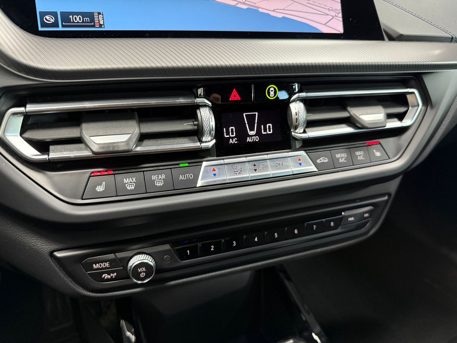 BMW M135i xDrive Steptronic-image-23