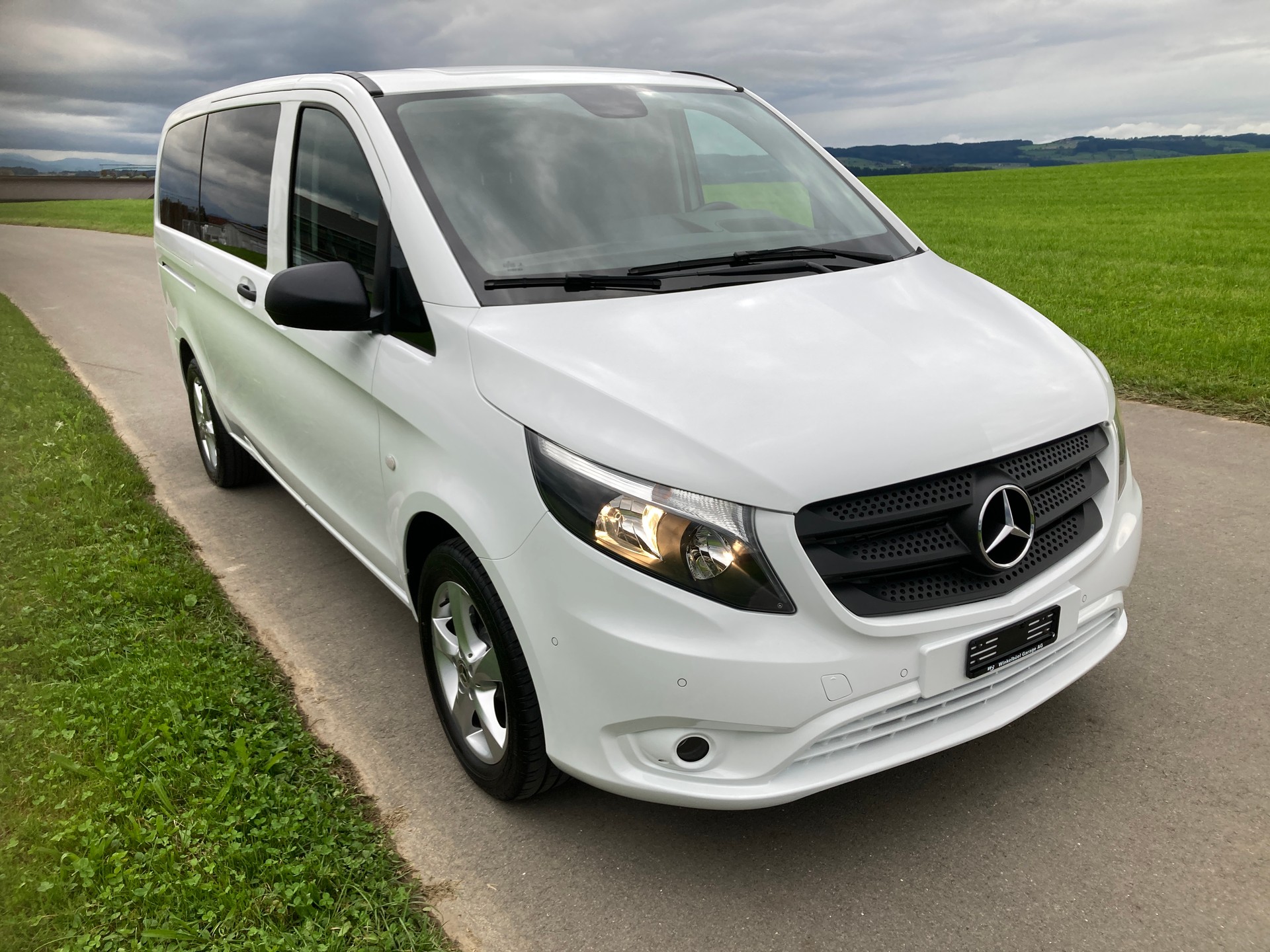 MERCEDES-BENZ Vito 114 BlueTec Tourer Select 4Matic 7G-Tronic-image-1