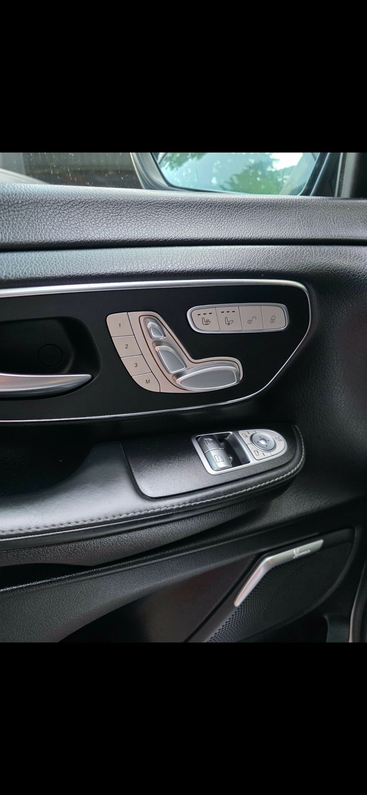 MERCEDES-BENZ V 300 d Swiss Ed. extr.lg. 4m-image-4