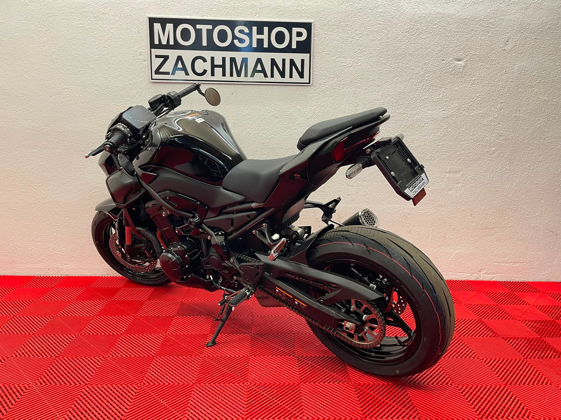 KAWASAKI Z 900 (35kW)-image-4