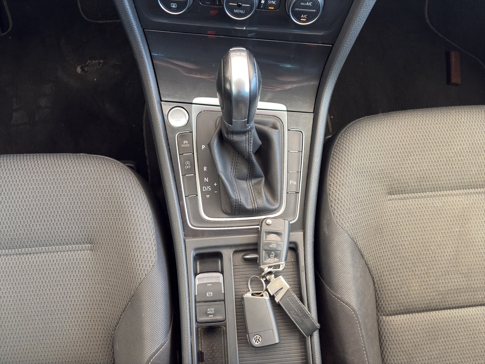 VW Golf 1.5 TSI EVO Comfortline DSG-image-10