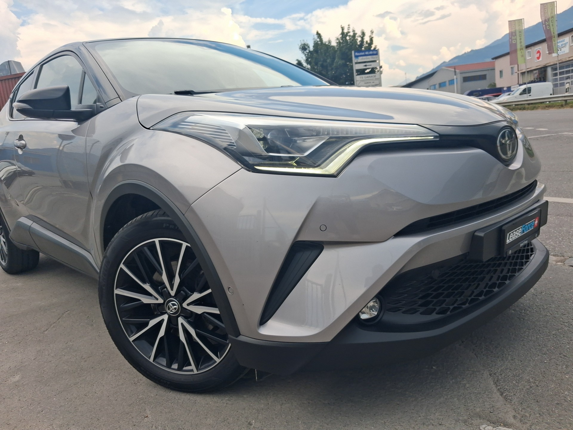 TOYOTA C-HR 1.2 Turbo Trend 4WD Multidrive S-image-1