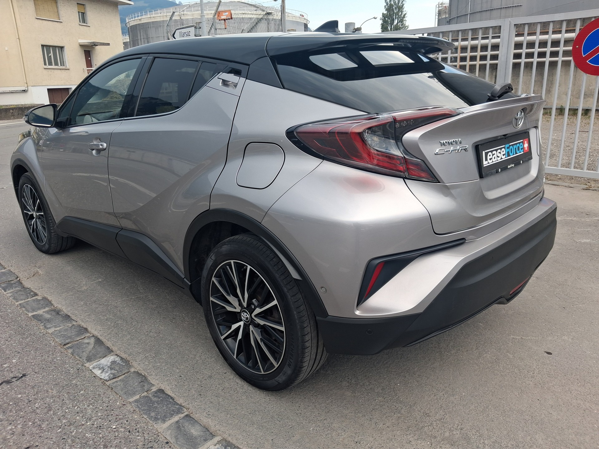 TOYOTA C-HR 1.2 Turbo Trend 4WD Multidrive S-image-2